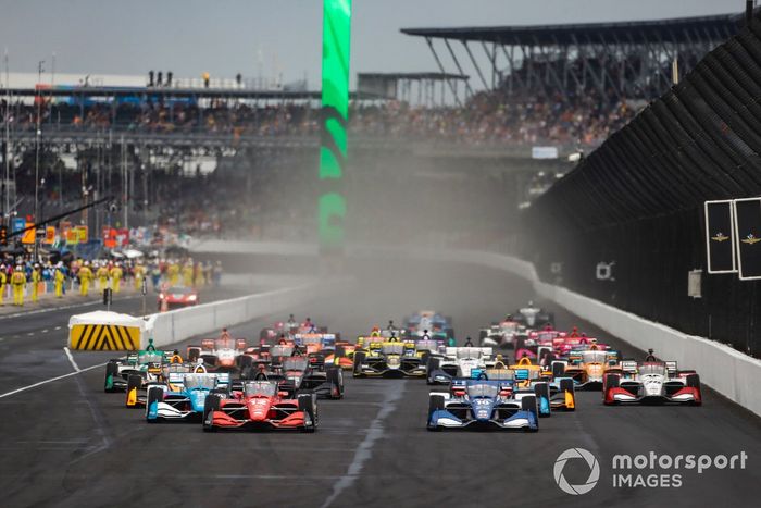 Will Power, Team Penske Chevrolet, Alex Palou, Chip Ganassi Racing Honda lideran en la salida