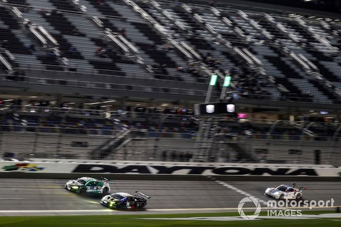 #29 Montaplast by Land Motorsport Audi R8 LMS GT3, GTD: Daniel Morad, Christopher Mies, Dries Vanthoor, #46 EBIMOTORS Lamborghini Huracan GT3, GTD: Emanuele Busnelli, Fabio Babini, Taylor Proto