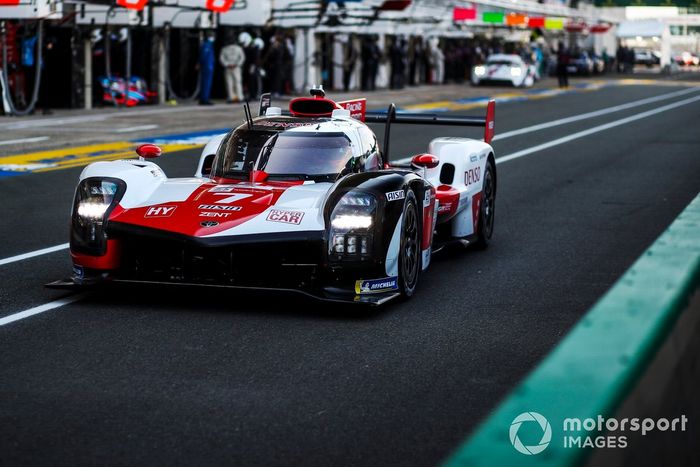 #7 Toyota Gazoo Racing Toyota GR010 - Hybrid Hypercar de Mike Conway, Kamui Kobayashi, Jose Maria Lopez 