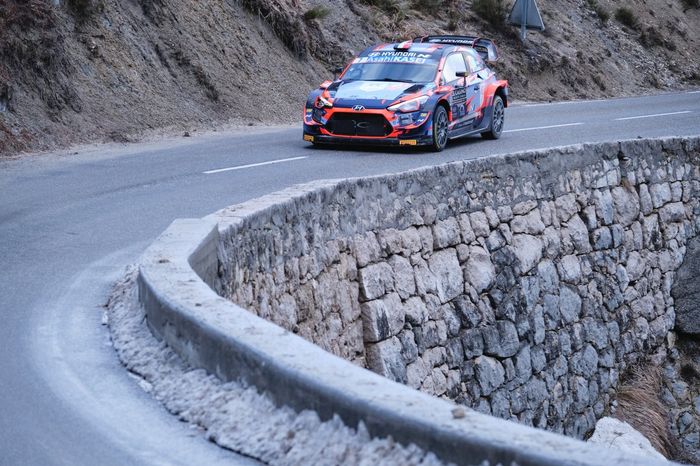 Pierre-Louis Loubet, Vincent Landais, Hyundai 2c Competition Hyundai i20 Coupe WRC