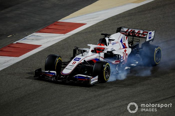 5. Haas VF-21: 394 vueltas (2132,328 km)