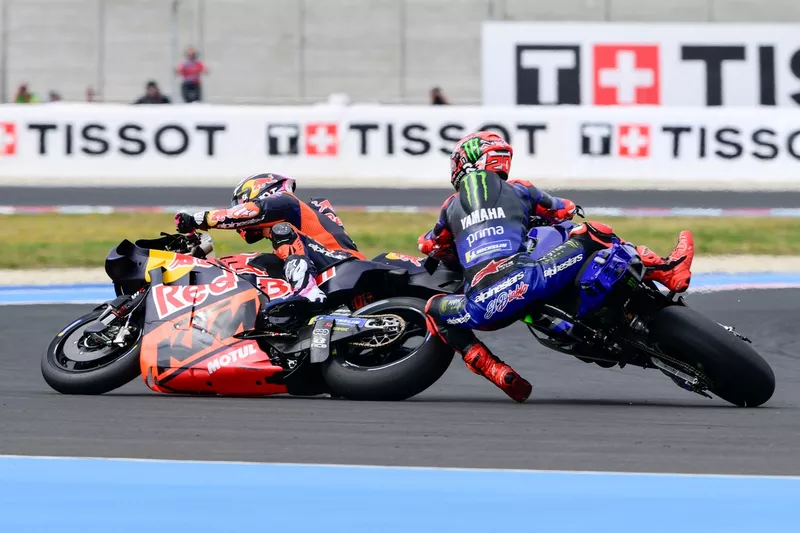 Fabio Quartararo, Yamaha Factory Racing, Enea Bastianini, Red Bull KTM Tech 3