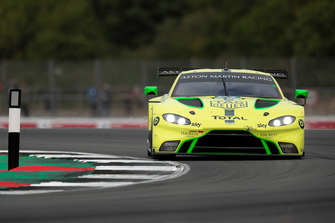 #97 Aston Martin Racing Aston Martin Vantage AMR: Alex Lynn, Maxime Martin