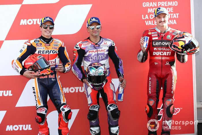 Top3 de la clasificación: segundo Marc Márquez, Repsol Honda Team, ganador de la pole Jorge Martin, Pramac Racing , tercero Jack Miller, Ducati Team