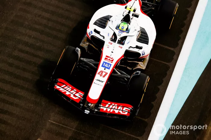 Mick Schumacher, Haas VF-22