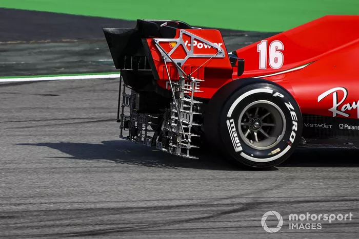 Charles Leclerc, Ferrari SF1000 con la griglia per i test aerodinamici