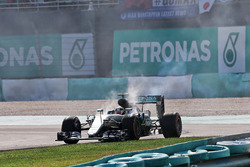 Motorschaden: Lewis Hamilton, Mercedes AMG F1 W07 Hybrid