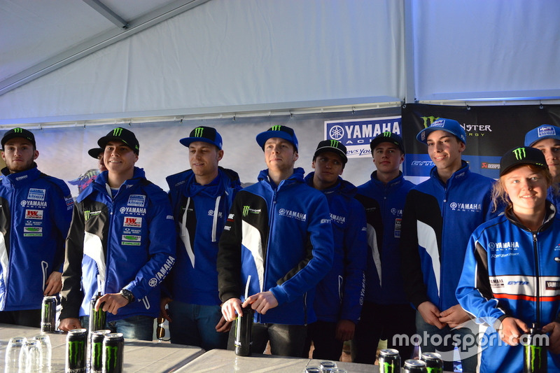Presentación "Proyecto azul jóvenes corredores" Yamaha