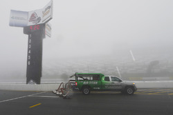 Air Titan en la lluvia y la niebla