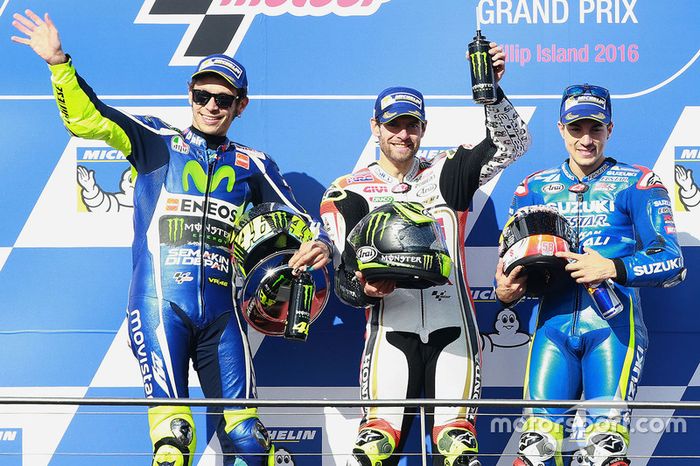 Podio: Ganador Cal Crutchlow, Team LCR Honda, segundo Valentino Rossi, Yamaha Factory Racing, tercero Maverick Viñales, Team Suzuki Ecstar MotoGP