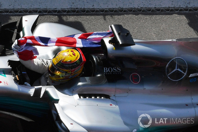 Race winner Lewis Hamilton, Mercedes-Benz F1 W08