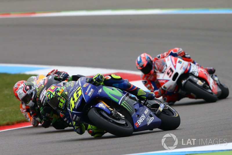 Валентино Россі, Yamaha Factory Racing, та Жоанн Зарко, Monster Yamaha Tech 3