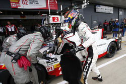 #2 Porsche Team Porsche 919 Hybrid: Timo Bernhard, Earl Bamber, Brendon Hartley