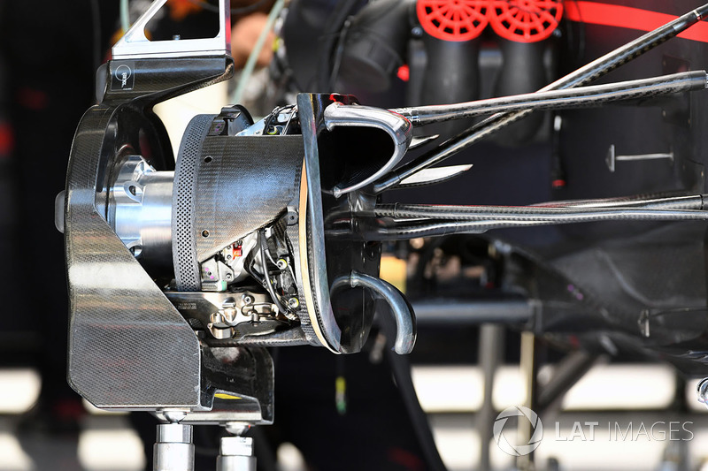 Red Bull Racing RB13 detail remsysteem