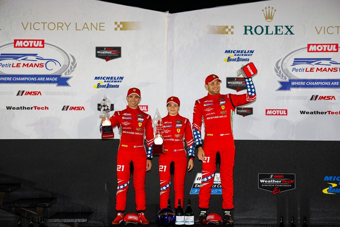 #21 AF Corse Ferrari 296 GT3: Simon Mann, Lilou Wadoux Ducellier, Alessandro Pier Guidi