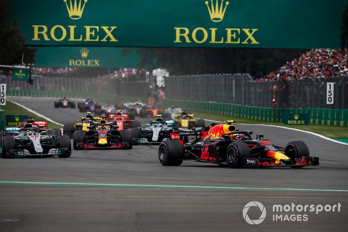 Max Verstappen, Red Bull Racing RB14, Lewis Hamilton, Mercedes AMG F1 W09 EQ Power+ y Daniel Ricciardo, Red Bull Racing RB14 