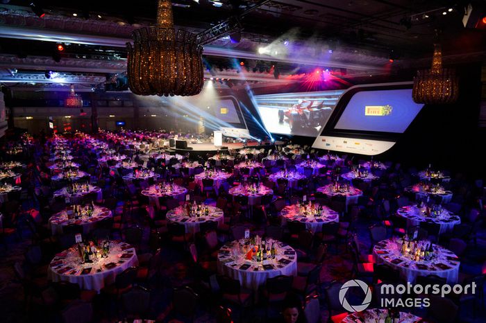 El salón Principal con el patrocinador sponsor Pirelli