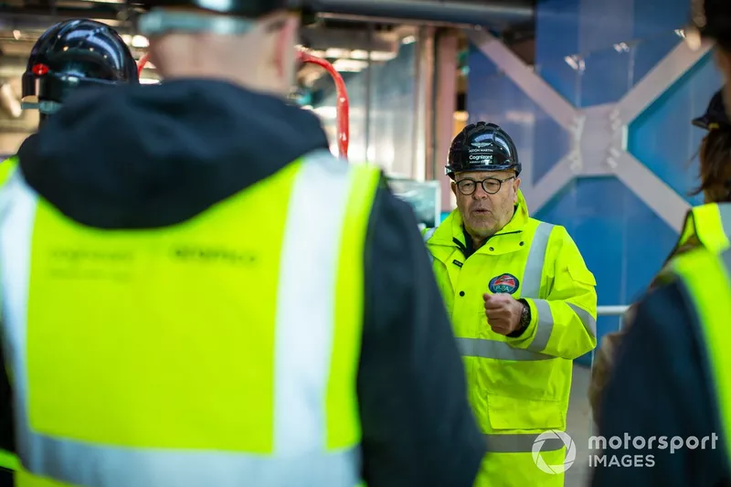 Visita a la fábrica de Aston Martin en Silverstone