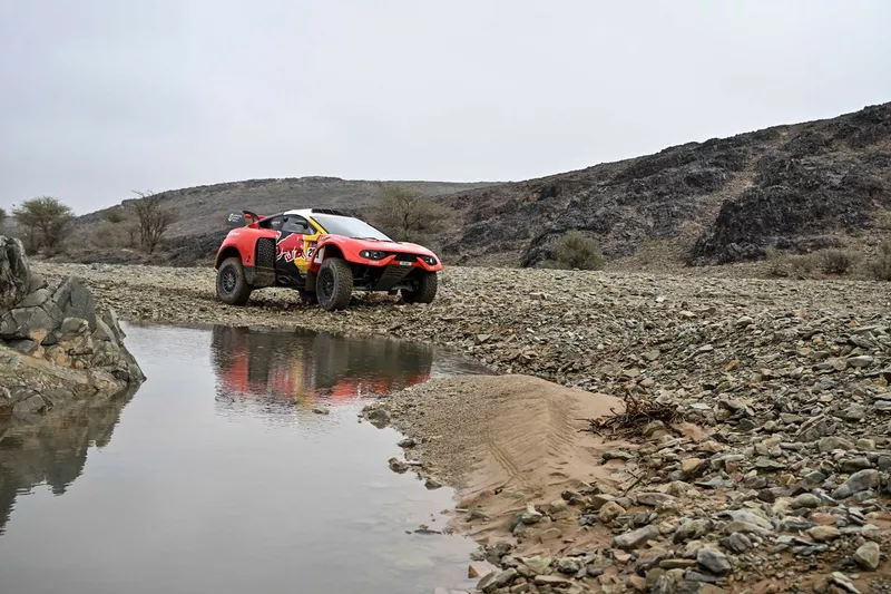 #201 Bahrain Raid Xtreme Prodrive: Sebastien Loeb, Fabian Lurquin