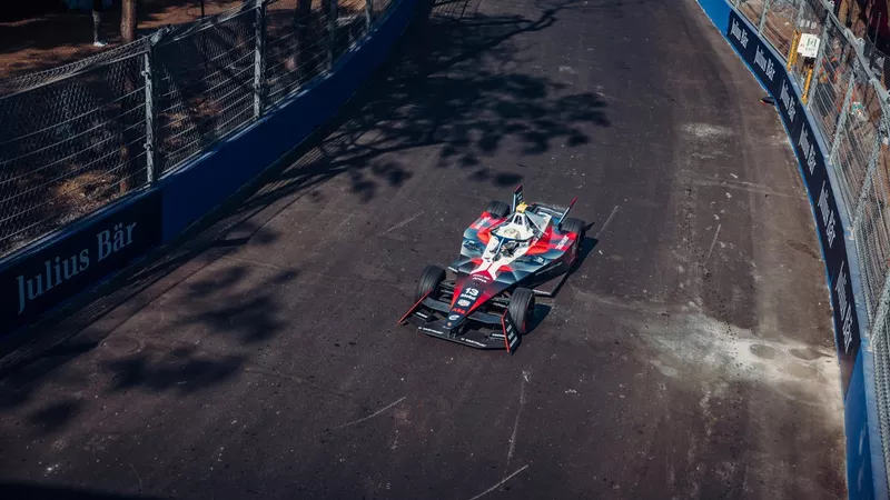 António Félix da Costa, Porsche 99X Electric Gen3, Hyderabad, Índia, 2023, Porsche AG

© 2023 Dr. Ing. h.c. F. Porsche AG