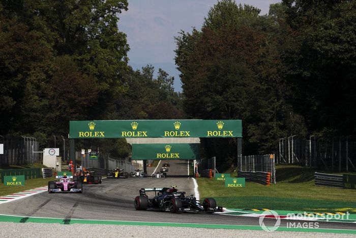 Valtteri Bottas, Mercedes F1 W11, Lance Stroll, Racing Point RP20, Max Verstappen, Red Bull Racing RB16