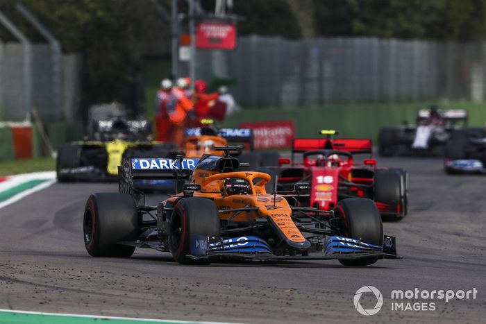Carlos Sainz Jr., McLaren MCL35, Charles Leclerc, Ferrari SF1000, Lando Norris, McLaren MCL35