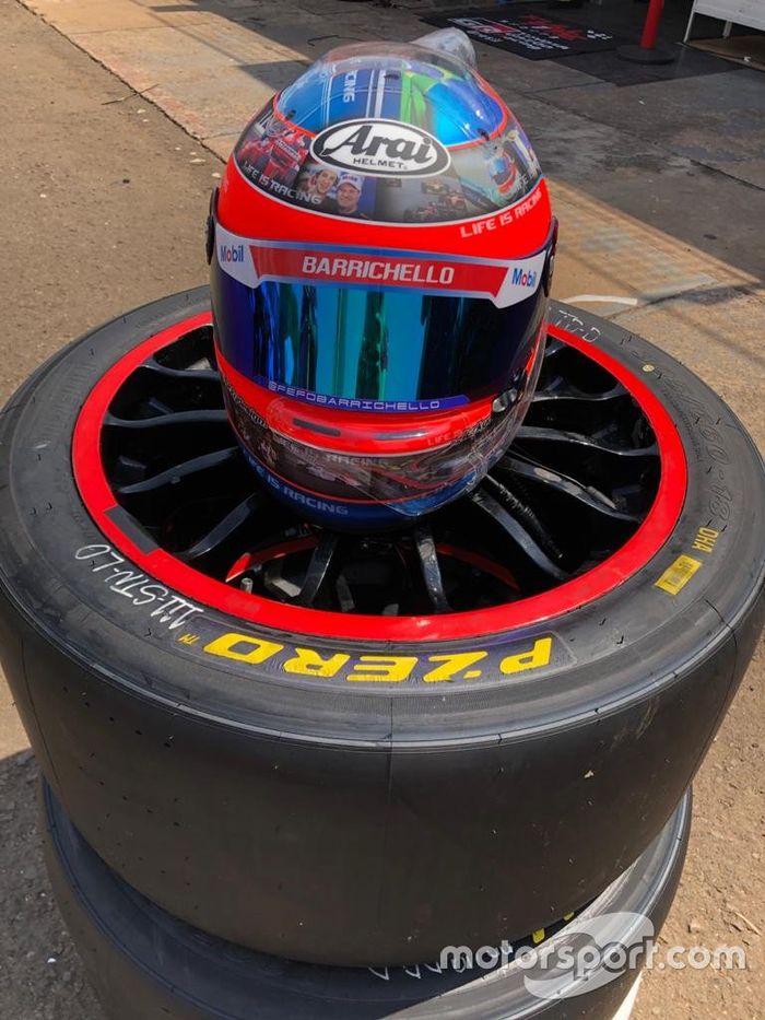 Capacete especial de Rubens Barrichello em Londrina