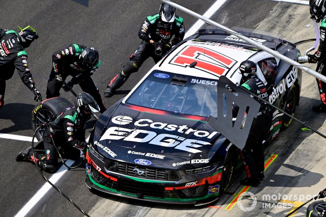 Chris Buescher, RFK Racing, Castrol Edge Ford Mustang