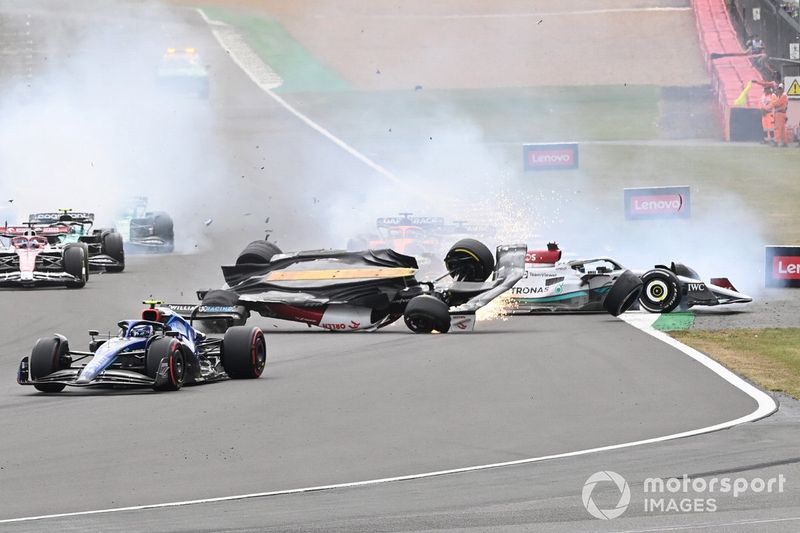 Wypadek Zhou Guanyu w GP Wielkiej Brytanii