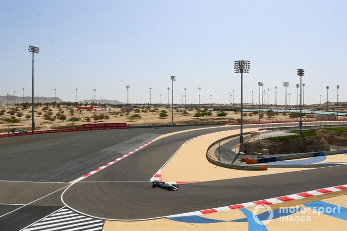 Lewis Hamilton, Mercedes W13