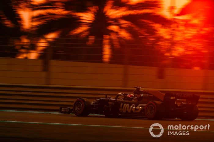 Romain Grosjean, Haas F1 Team VF-19 