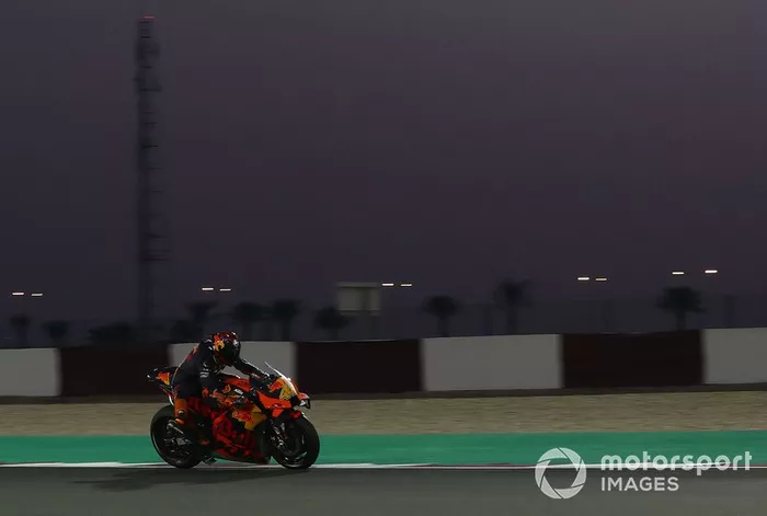 15º Pol Espargaro, Red Bull KTM Factory Racing - 1:54.623
