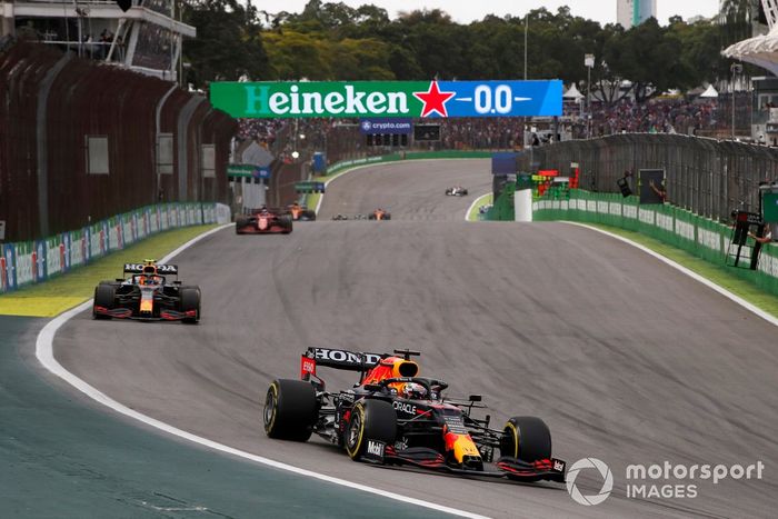 Max Verstappen, Red Bull Racing RB16B, Sergio Pérez, Red Bull Racing RB16B