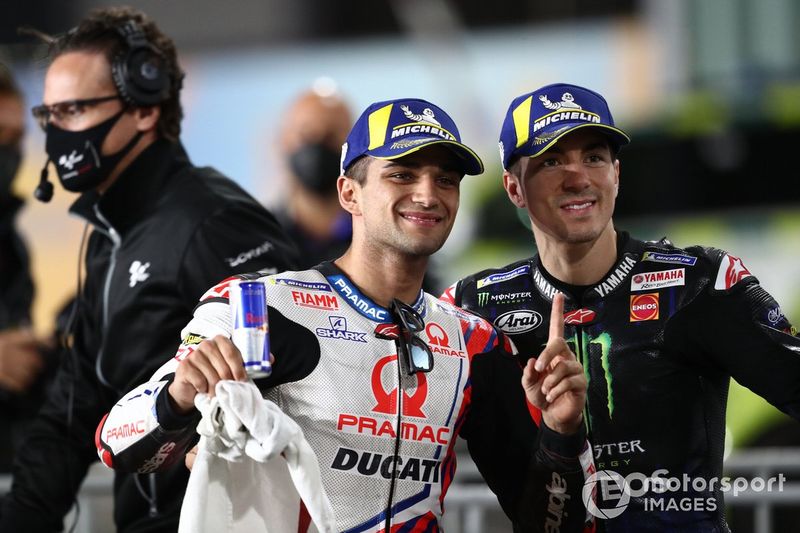 Ganador de la pole Jorge Martin, Pramac Racing, Maverick Viñales, Yamaha Factory Racing parc ferme