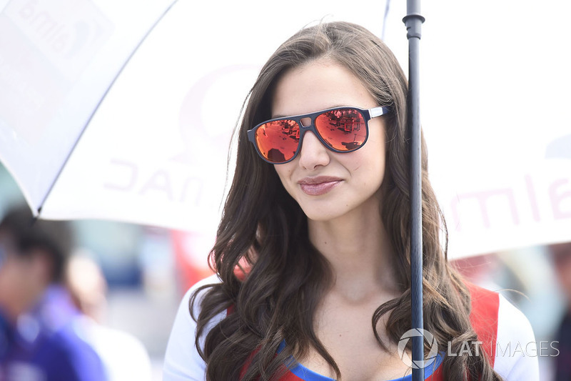 Une grid girl