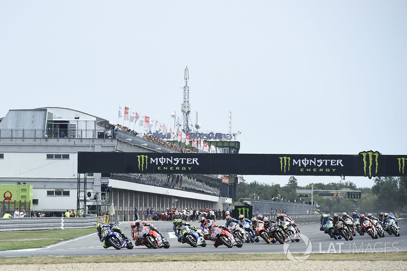 Valentino Rossi, Yamaha Factory Racing, Race start