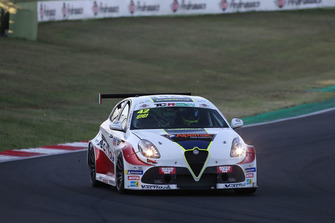 Luigi Ferrara, Alfa Romeo Giulietta TCR, 42 Racing SA