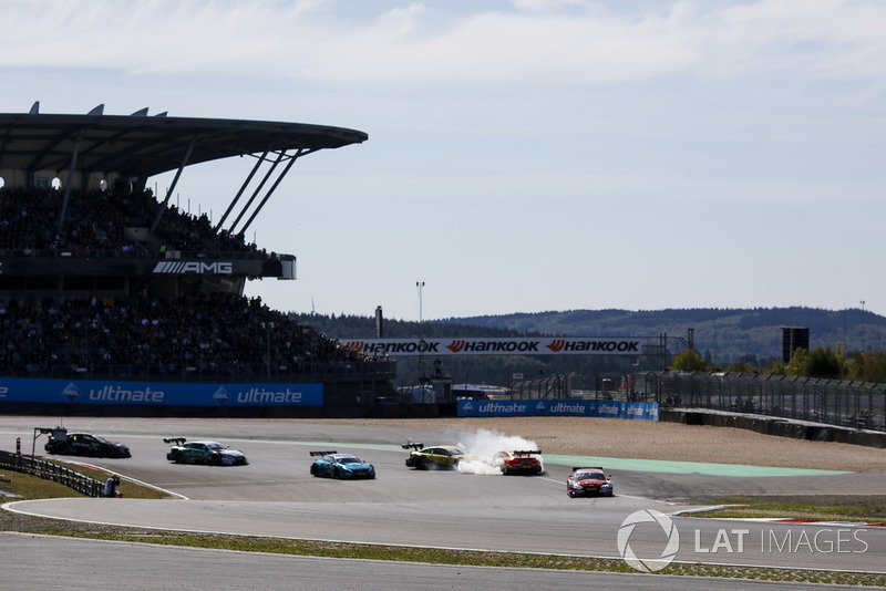 Contact between Timo Glock, BMW Team RMG, BMW M4 DTM and Lucas Auer, Mercedes-AMG Team HWA, Mercedes-AMG C63 DTM
