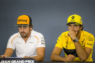 Fernando Alonso, McLaren and Carlos Sainz Jr., Renault Sport F1 Team in the Press Conference
