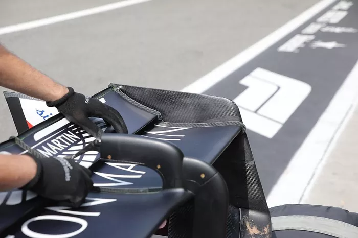 Red Bull RB15: Heckflügel