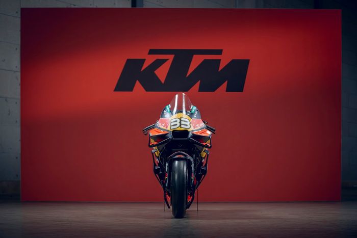 Livery Tim Balap Pabrik Red Bull KTM