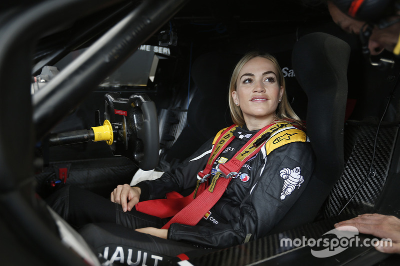 #6 V8 Racing Renault RS01: Carmen Jorda