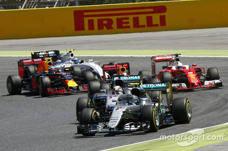 Nico Rosberg, Mercedes AMG F1 W07 Hybrid leads team mate Lewis Hamilton, Mercedes AMG F1 W07 Hybrid at the start of the race