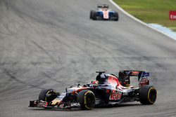 Даниил Квят, Scuderia Toro Rosso STR11