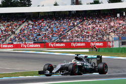Lewis Hamilton, Mercedes AMG F1 W07 Hybrid