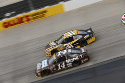 Tony Stewart, Stewart-Haas Racing, Chevrolet; Ryan Newman, Richard Childress Racing, Chevrolet