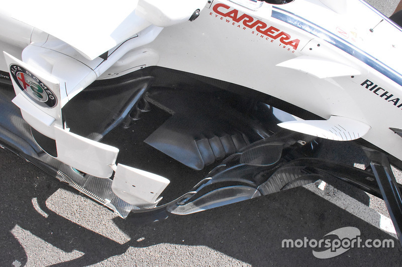 Sauber C37 side boards