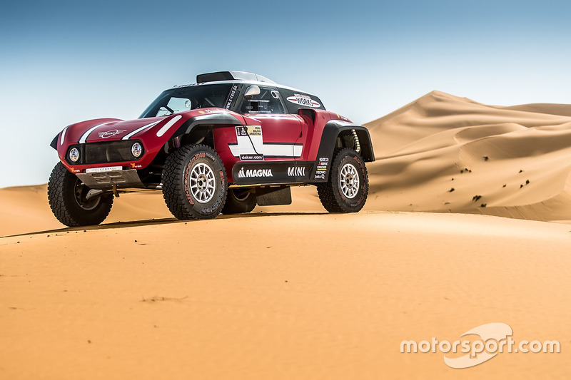 MINI представила раллийный багги для «Дакара»-2018 MINI представила раллийный багги для «Дакара»-2018