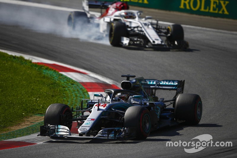 Льюіс Хемілтон, Mercedes AMG F1 W09, Шарль Леклер, Sauber C37