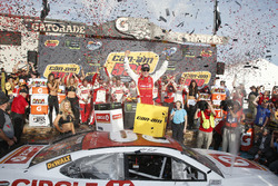 Race winner Matt Kenseth, Joe Gibbs Racing Toyota